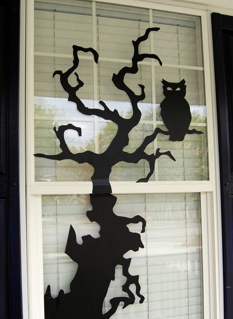 Dekoracja okna na Halloween 