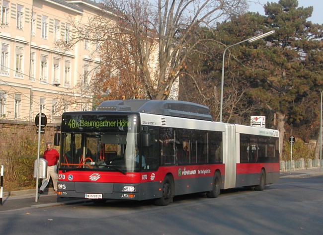 Bus_Wiener_Linien_Ng273-8270