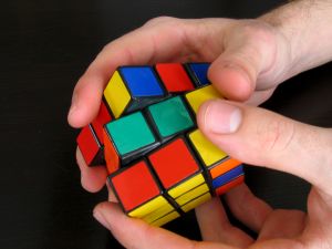 Jak błyskawicznie ułożyć kostkę Rubika