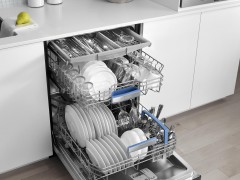 Jak oszczędnie zmywać naczynia?