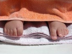 Jak dbać o niemowlę latem?