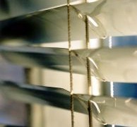 Jak czyścić żaluzje i rolety?